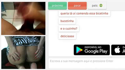 Үй-бүлөлүү адамдар бейтааныш адамдардын мастурбация кылганын көргөндү жакшы көрүшөт