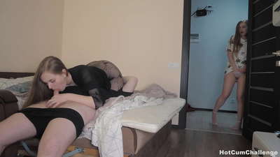 Табу! Мен атам апамды сигишкенин көргөндө келем!